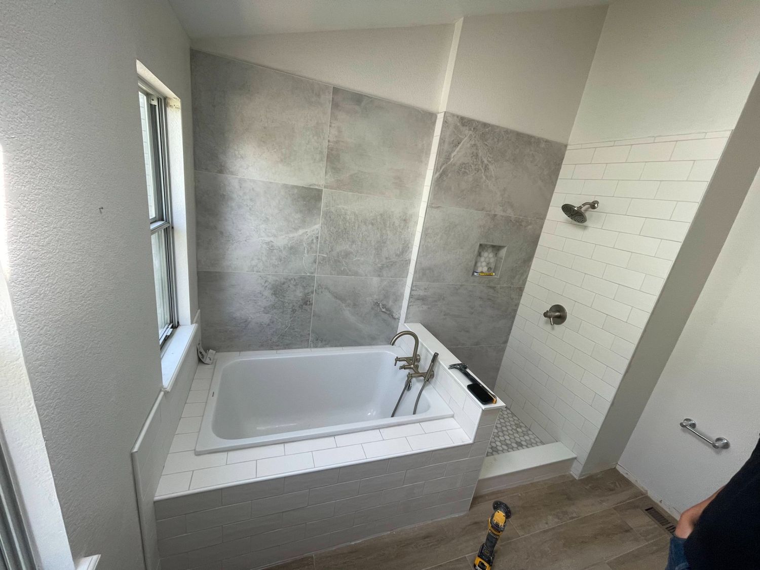 Showers tile and stone project from Meza Tile & Stone’s original website