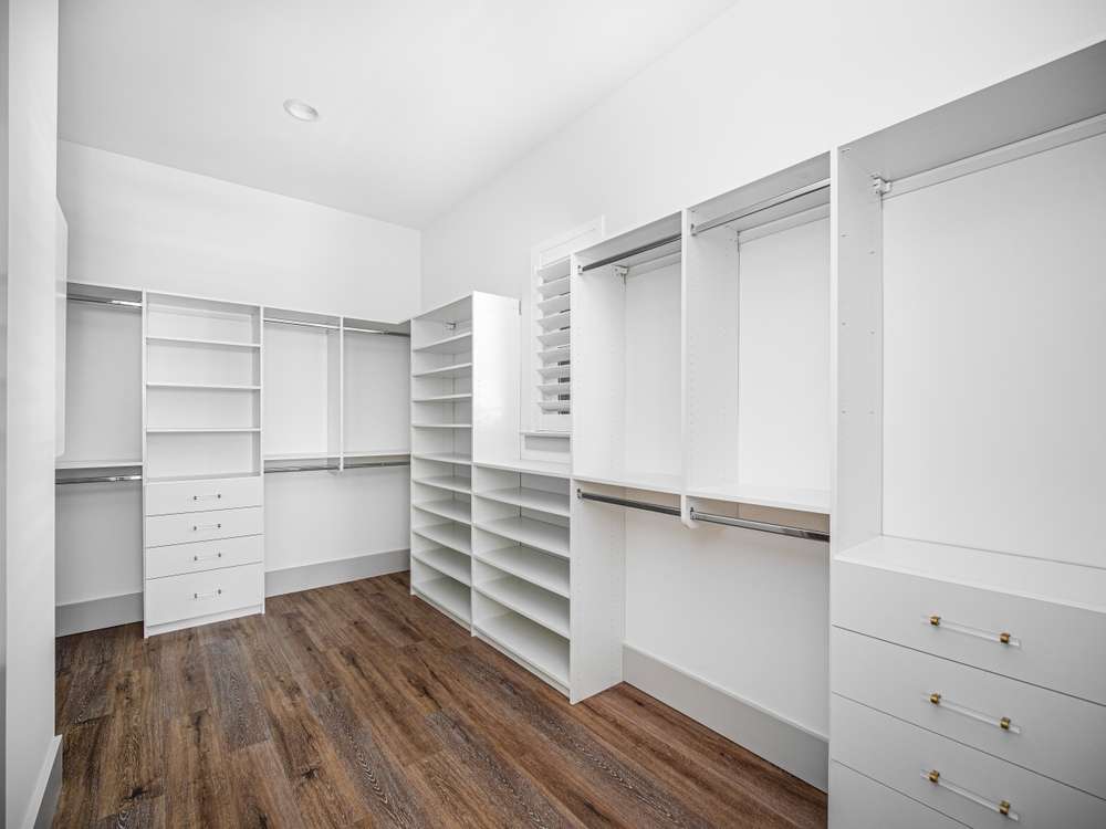 Custom closet installation team in Centennial, CO
